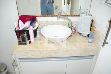 Casa à venda com 200m², 3 quartos e 2 vagasSuíte 1