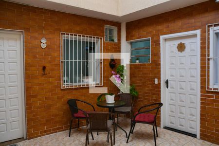 Casa à venda com 200m², 3 quartos e 2 vagasÁrea Externa