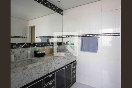 Casa para alugar com 660m², 4 quartos e 3 vagasBanheiro da Suíte 2