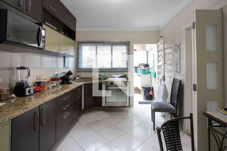 Casa para alugar com 660m², 4 quartos e 3 vagasCozinha