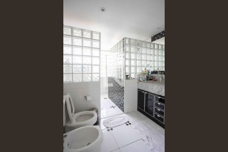 Casa para alugar com 660m², 4 quartos e 3 vagasBanheiro da Suíte 2