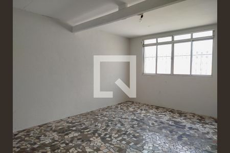 Casa à venda com 168m², 2 quartos e 2 vagasEdicula