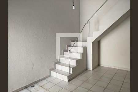 Casa à venda com 168m², 2 quartos e 2 vagasEdicula