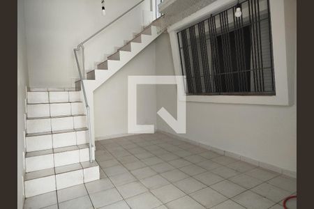 Casa à venda com 168m², 2 quartos e 2 vagasEdicula