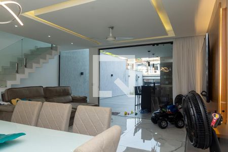 Sala 1 de casa de condomínio à venda com 3 quartos, 200m² em Pechincha, Rio de Janeiro