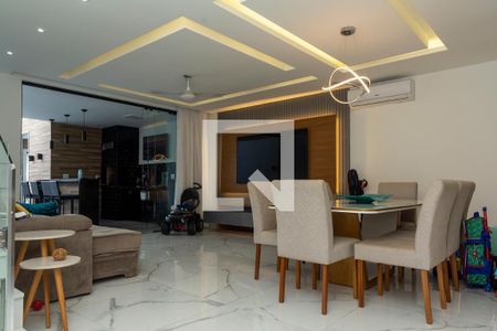 Sala 1 de casa de condomínio à venda com 3 quartos, 200m² em Pechincha, Rio de Janeiro