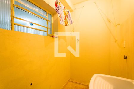 Área de serviço de casa para alugar com 1 quarto, 25m² em Vila Pires, Santo André