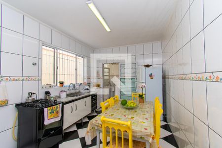 Casa à venda com 135m², 3 quartos e 2 vagasCozinha