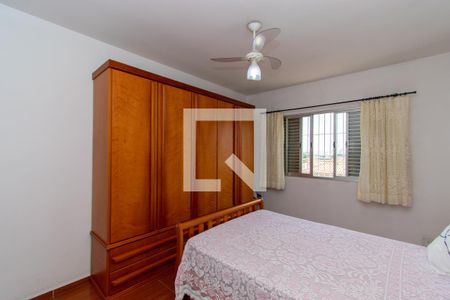 Casa à venda com 135m², 3 quartos e 2 vagasSuíte