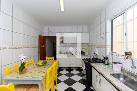 Casa à venda com 135m², 3 quartos e 2 vagasCozinha