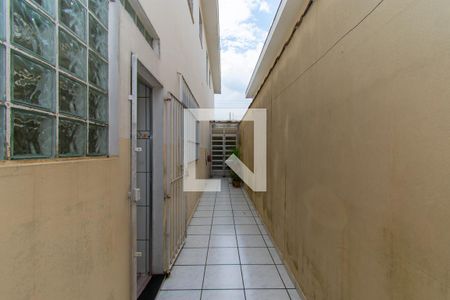 Casa à venda com 135m², 3 quartos e 2 vagasCorredor Externo