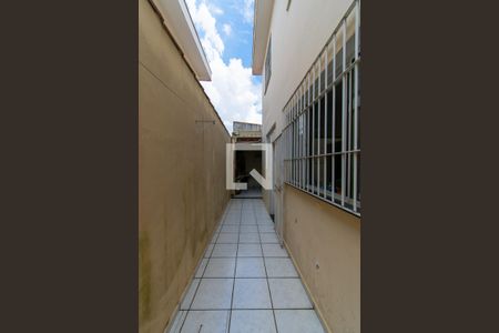 Casa à venda com 135m², 3 quartos e 2 vagasCorredor Externo