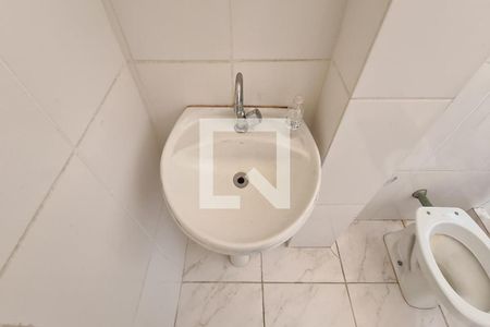 Apartamento à venda com 60m², 2 quartos e sem vaga Apartamento à venda com 60m², 2 quartos e sem vagaBanheiro