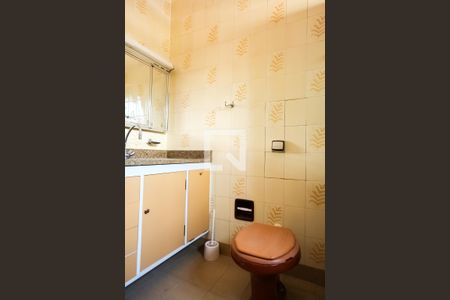 Casa para alugar com 160m², 3 quartos e 2 vagasBanheiro Social