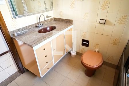 Casa para alugar com 160m², 3 quartos e 2 vagasBanheiro Social