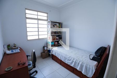 Quarto 2 de apartamento para alugar com 3 quartos, 80m² em Santa Rosa, Belo Horizonte