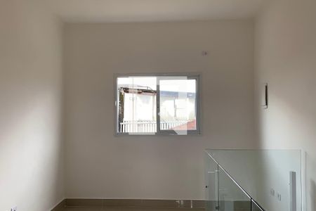 Vista Sala de casa de condomínio para alugar com 2 quartos, 65m² em Vila Tupi, Praia Grande