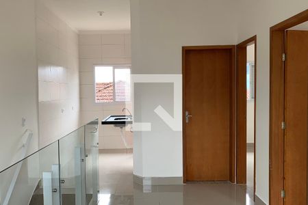 Sala de casa de condomínio para alugar com 2 quartos, 65m² em Vila Tupi, Praia Grande