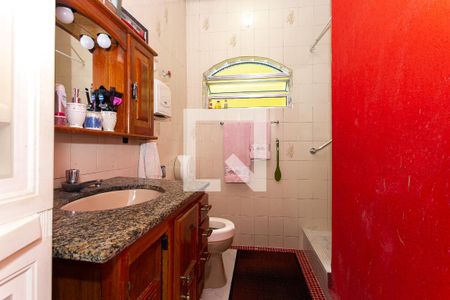 Casa à venda com 140m², 3 quartos e 2 vagasBanheiro