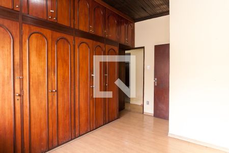 suite  de casa à venda com 4 quartos, 389m² em Centro, Nova Lima