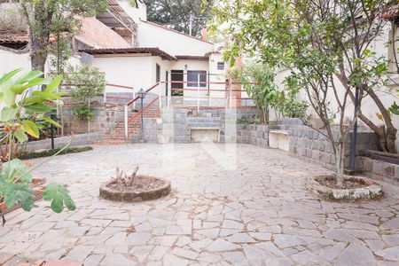 Casa à venda com 389m², 4 quartos e 1 vagaQuintal