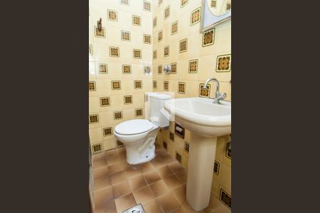 Casa à venda com 389m², 4 quartos e 1 vagaBanheiro da Suíte