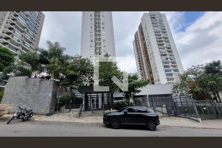 Apartamento para alugar com 55m², 2 quartos e 1 vaga Apartamento para alugar com 55m², 2 quartos e 1 vagaFachada