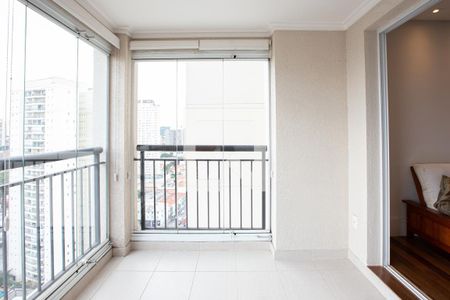 varanda de apartamento à venda com 2 quartos, 72m² em Vila Romana, São Paulo