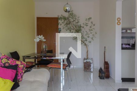 Apartamento para alugar com 74m², 2 quartos e 1 vagaSala