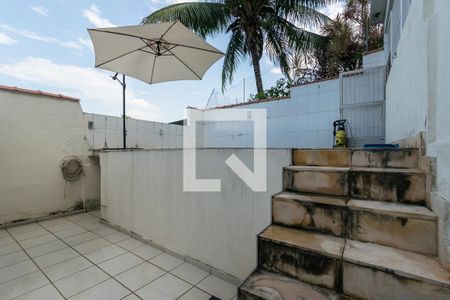 Casa à venda com 260m², 4 quartos e 1 vagaPiscina
