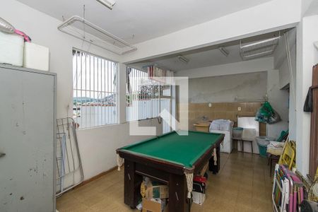 Casa à venda com 260m², 4 quartos e 1 vagaLavanderia