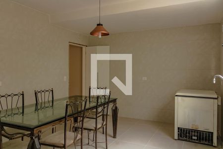 Casa à venda com 250m², 3 quartos e 5 vagasCozinha 