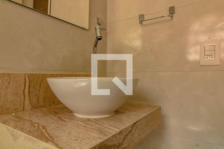 Casa à venda com 250m², 3 quartos e 5 vagasBanheiro do Quarto 3 