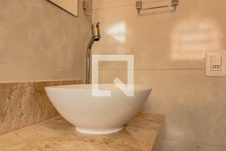 Casa à venda com 250m², 3 quartos e 5 vagasBanheiro do Quarto 3 