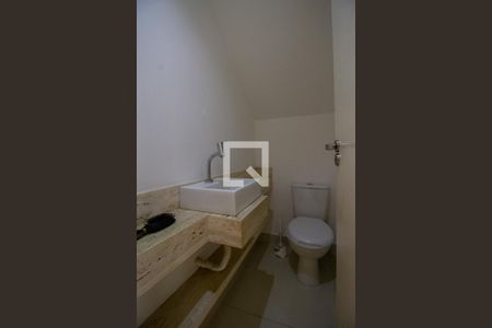 Lavabo de casa de condomínio para alugar com 5 quartos, 257m² em Vargem Pequena, Rio de Janeiro