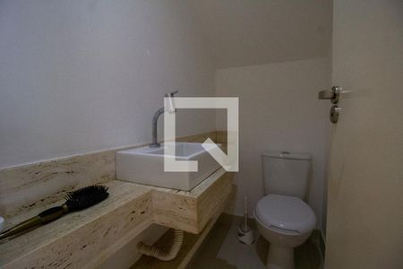 Lavabo de casa de condomínio para alugar com 5 quartos, 257m² em Vargem Pequena, Rio de Janeiro