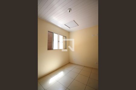 Quarto 1 de casa para alugar com 2 quartos, 43m² em Vila Barbosa, São Paulo
