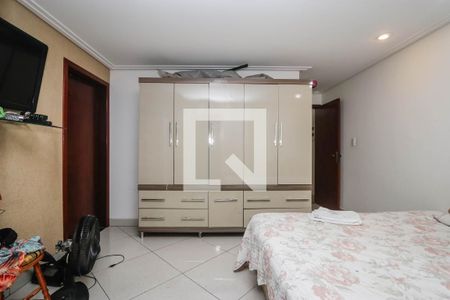 Suite 1 de casa para alugar com 3 quartos, 288m² em Parque Ipe, São Paulo