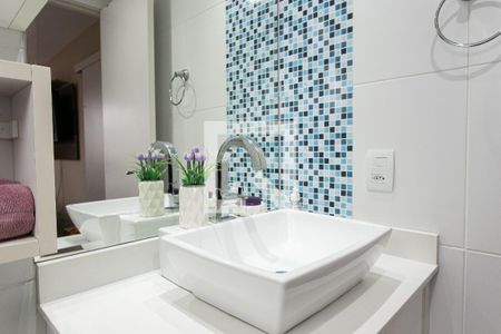 Apartamento à venda com 68m², 2 quartos e 1 vaga Apartamento à venda com 68m², 2 quartos e 1 vagaBanheiro da Suíte