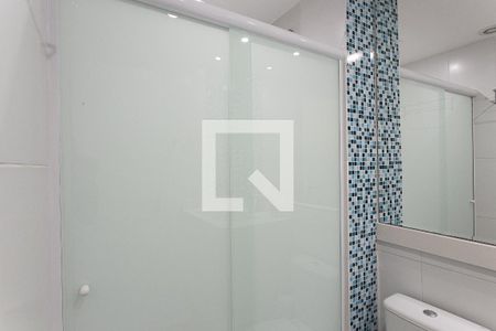 Apartamento à venda com 68m², 2 quartos e 1 vaga Apartamento à venda com 68m², 2 quartos e 1 vagaBanheiro Social