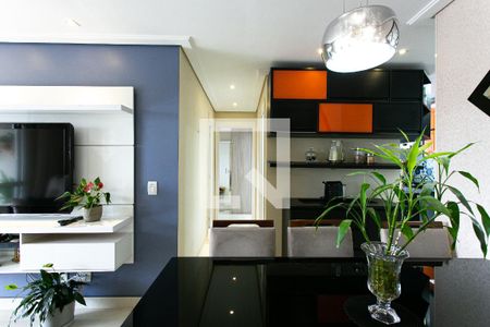 Apartamento à venda com 68m², 2 quartos e 1 vaga Apartamento à venda com 68m², 2 quartos e 1 vagaSala