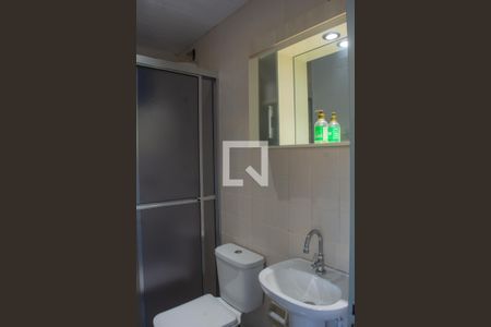 Banheiro de apartamento para alugar com 1 quarto, 40m² em Azenha, Porto Alegre