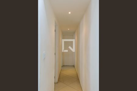 Corredor de apartamento para alugar com 2 quartos, 51m² em Engenho de Dentro, Rio de Janeiro