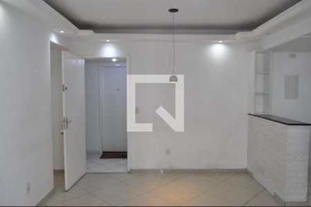Sala/Cozinha de apartamento para alugar com 2 quartos, 51m² em Engenho de Dentro, Rio de Janeiro