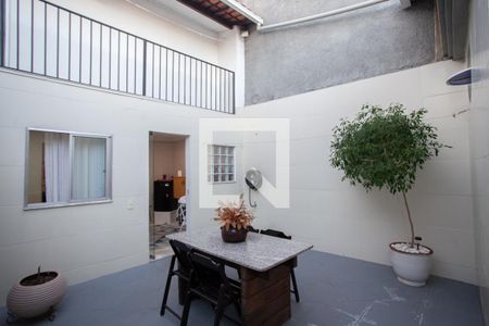 Casa à venda com 270m², 3 quartos e 1 vaga Casa à venda com 270m², 3 quartos e 1 vagaQuintal