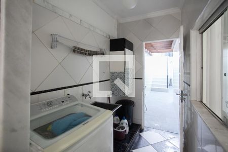 Casa à venda com 270m², 3 quartos e 1 vaga Casa à venda com 270m², 3 quartos e 1 vagaÁrea de Serviço