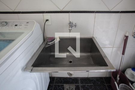 Casa à venda com 270m², 3 quartos e 1 vaga Casa à venda com 270m², 3 quartos e 1 vagaÁrea de Serviço