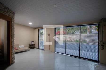 Casa à venda com 270m², 3 quartos e 1 vaga Casa à venda com 270m², 3 quartos e 1 vagaGaragem