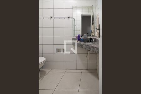 Banheiro Social de casa para alugar com 2 quartos, 89m² em Bela Vista, São Paulo