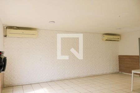 Apartamento para alugar com 44m², 2 quartos e 1 vaga Apartamento para alugar com 44m², 2 quartos e 1 vagaÁrea comum - Salão de festas